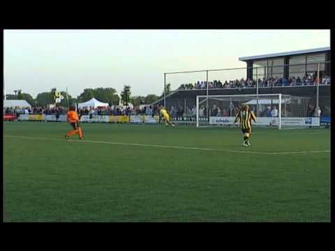 VV Schagen-Ex Internationals - deel2.wmv