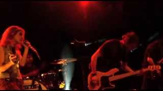 Paramore: &quot;Misery Business&quot; (Live 09/2009, München)