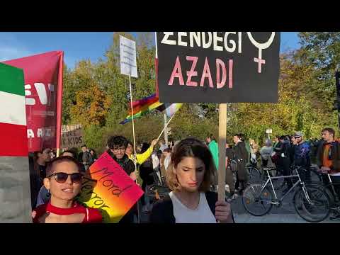 VI Impressionen der Iran-Demo in Berion am 22. Okt. 2022 - Fauen Leben Freiheit!