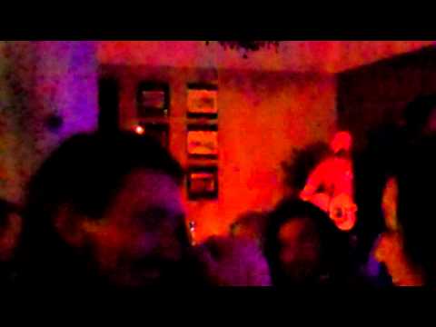 Jesse B drar Underbara stad på Hugos