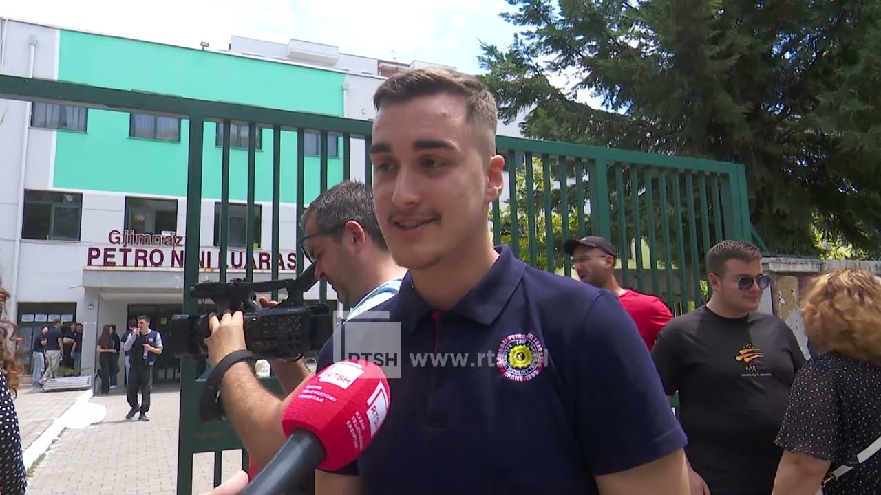 Maturantët i nënshtrohen provimit të gjuhës së huaj, nxënësit e vlerësojnë me nivel mesatar vështirësie