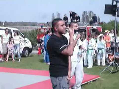 Hassan Elmoussaoui & Mo-Trip LiveAct Brand