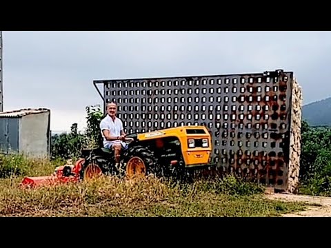 BJR ME-T 2800 triturando hierba.