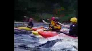 preview picture of video 'Team Kayak Surfing River Tees'