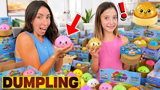COMPRIAMO TUTTI GLI SQUISHY DUMPLING DI NASCOSTO CHE TROVIAMO, E FACCIAMO UNA CHALLENGE IN PISCINA 