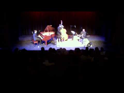 Dan Cray Trio featuring Billy Drummond: Serenity