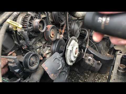 Checking to see if the engine is free 1999 Dodge Ram 1500