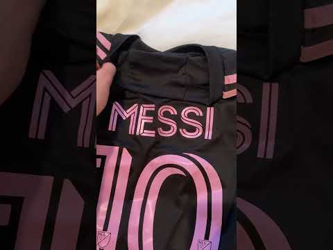 Как распознать поддельную футболку Месси