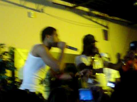 Performing "Pleasure by Invitation" Live in Concert - 2G, BEENIE MAN, CHRIS S