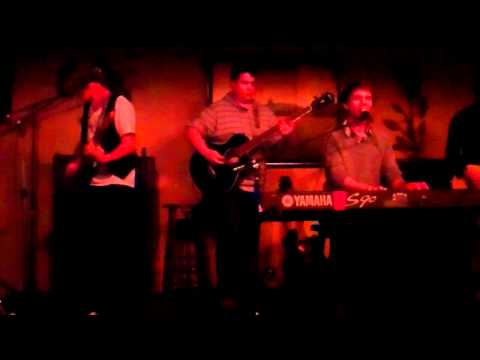 Goodbye Luna Performs Live at Cafe for a Cause