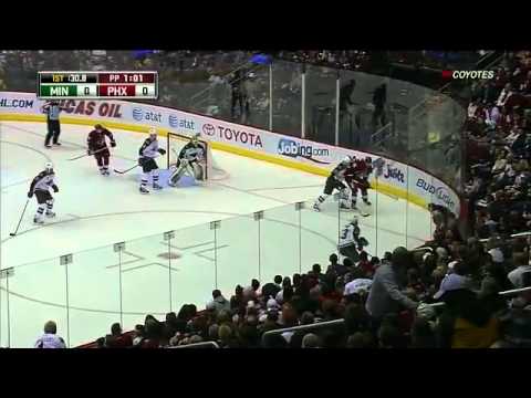 Niklas Bäckström nice save on Martin Hanzal