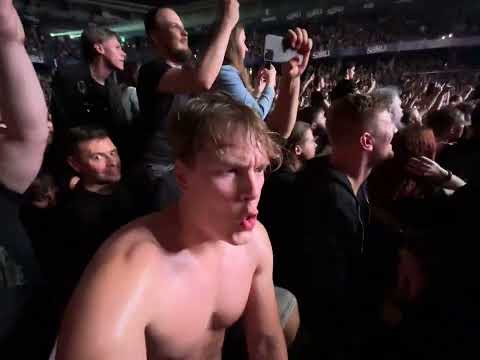 POV: you’re in a moshpit in a SLIPKNOT concert