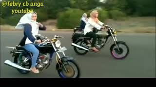 Download lagu Goyang cewek CB hot.. mp3