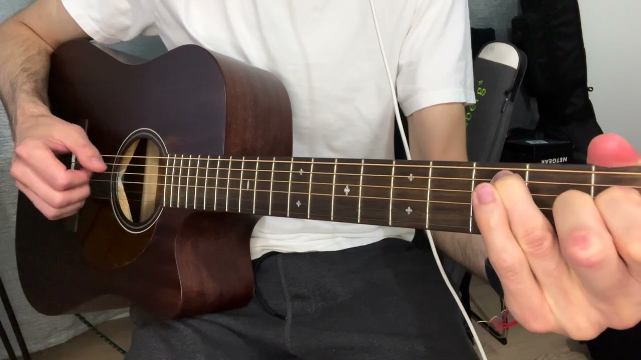Roberto Barlocci playing Make You Feel My Love as a fingerstyle chord-melody arrangement on solo guitar