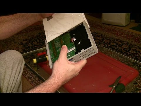 How to Open a WD My Cloud Case without breaking the tabs