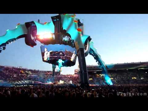 U2 Helsinki 2010-08-20 Beautiful Day - u2gigs.com