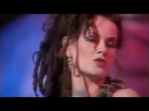HAYSI FANTAYZEE · Shiny Shiny @ Top of the Pops (February 17, 1983)