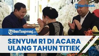 Momen Hangat! Prabowo Hadiri Syukuran Ultah Titiek, Prabowo Senyum Diberi Potongan Tumpeng