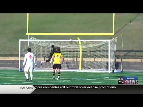 MacArthur falls to Durant 3-2