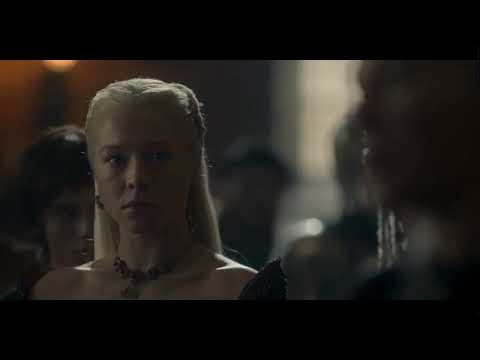 Princess Rhaenys defends Rhaenyra at the Throne room #rhaenyra #rhaenys #targaryen
