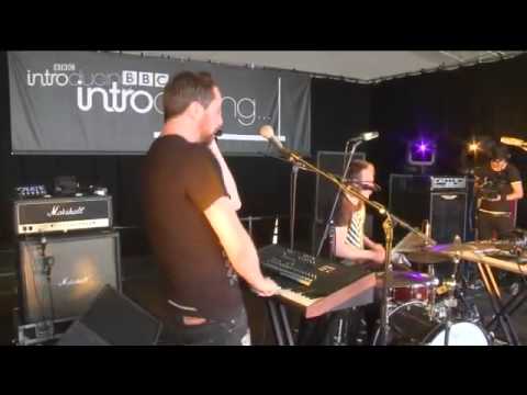 BBC Introducing: Not Squares - Bi Ki Na (Reading & Leeds 2009)