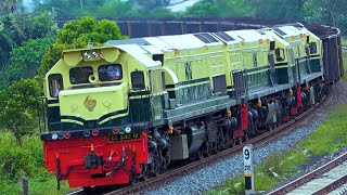 Download lagu Livery Vintage Triple Traksi Lokomotif Babaranjang. mp3