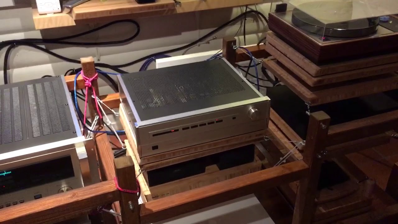 Accuphase C-222 plays Diana Krall