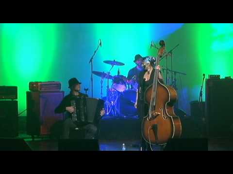 MEGITZA live - "Caje Sukarije"