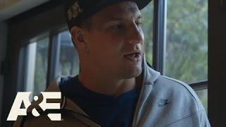 Wahlburgers: Bonus Scene - Gronk Protein Shake (Season 4, Episode 3) | A&E