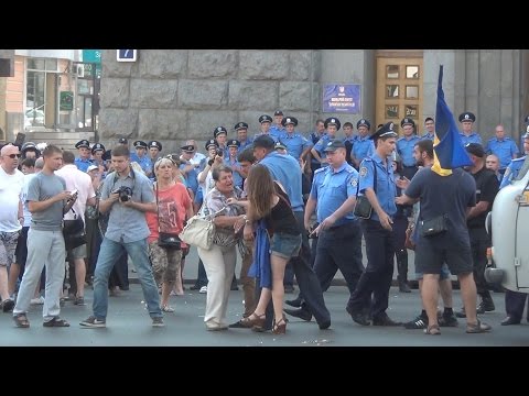 Ostukraine: Luftangriffe und Straßenschlachten [mit Videos]