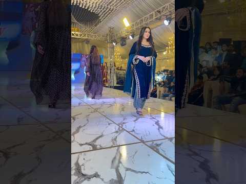 😍 fashion show #foryou #foryourpage #youtubeshorts #shortsviral #youtube #modelling #catwalk #fyp