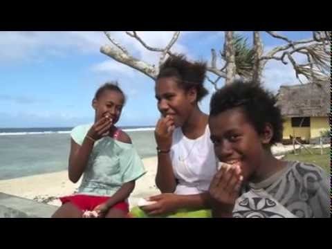 VANULIFE - Vanuatu Tourism Portal - Girls learning to surf in Vanuatu