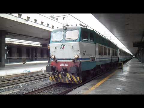E656.063 in partenza con l' IC 518 "Tirreno" Roma Termini - Ventimiglia