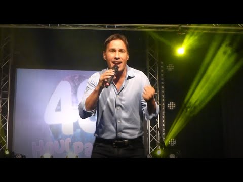 Nathan Moore of Brother Beyond - He Ain't No Competition ( Pontins Camber Sands ) 13th November 2021