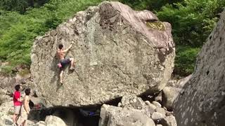 Video thumbnail of 飛行石 (左から). 下呂 (Gero)