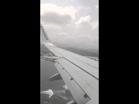Ryanair Flight FR27 Landing in Arrecife, Lanzarote.