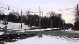 preview picture of video 'Harlem Line Roaring Brook Road Crossing'
