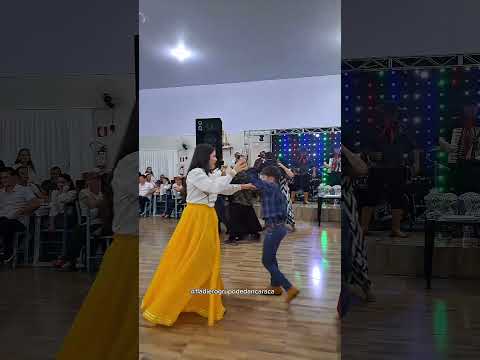 Chamamé!!!!!!! BATE PALMA...apresentação dos formados de Itapejara Do Oeste pr 👏👏👏👏