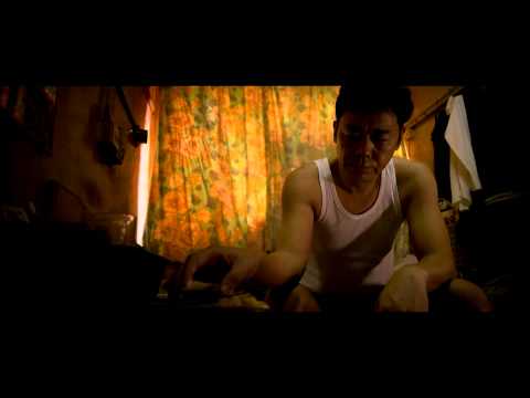 Thumbnail of the video: 《暴瘋語》終極預告片 2015年4月2日 香港上映
