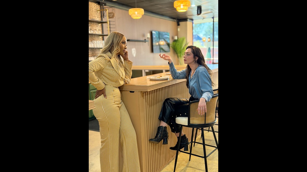 When Amber discovers some help for the restaurant !