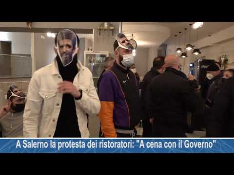 A Salerno la protesta dei ristoratori: "A cena con il Governo"