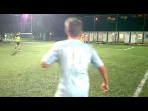 StrefaFutbolu.pl: Squad - Nieobliczalni