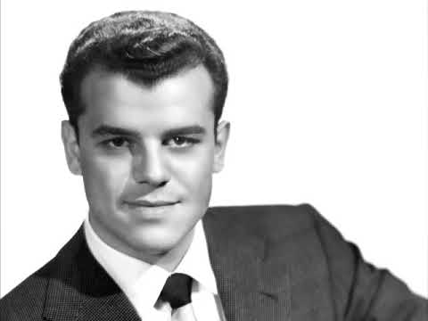 Julius La Rosa - Three Coins In The Fountain (1954) / Eh, Cumpari (1953)