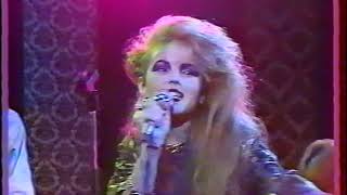Danielle Dax   juin 1986 french tv FR3 'décibels' :  yummer yummer man
