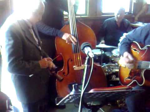 Don Burrows at the Retreat Hotel, Abbotsford, Victoria - Video 4 - 10/10/'10