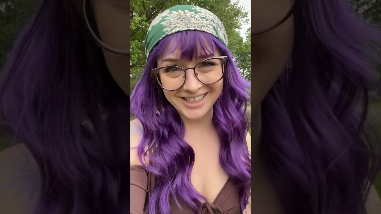 Some people can’t handle neon lights— shine bright baby! #altgirl #hippiegirl