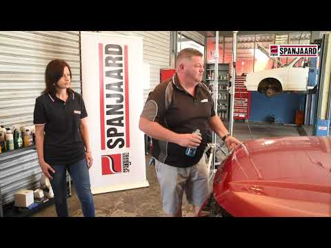 Spanjaard Windscreen Cleaner can removes grease, dirt, insects etc from the windscreen