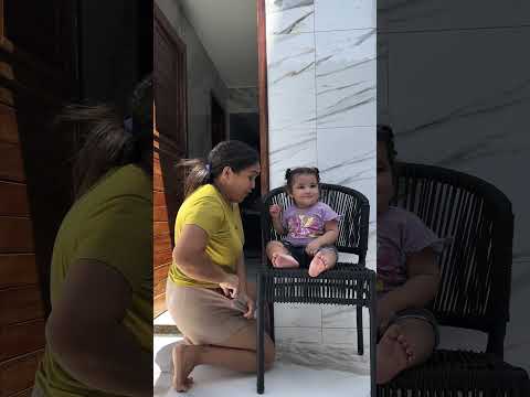 A mamãe planejou e a bebê colocou o plano em prática. #humor #comedia