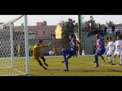 Gol Raffaele Biancolino in Selargius - Salerno Calcio 2 - 3 21/01/2012
