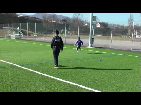 Fussballtraining: Reifenlauf mit Doppelpass - Passen - Technik